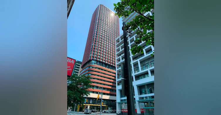 1802-180 Front Street E, Toronto, ON, M5A 0A9 - 2