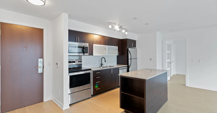 1207-80 Western Battery Road, Toronto, ON, M6K 3S1 - 3