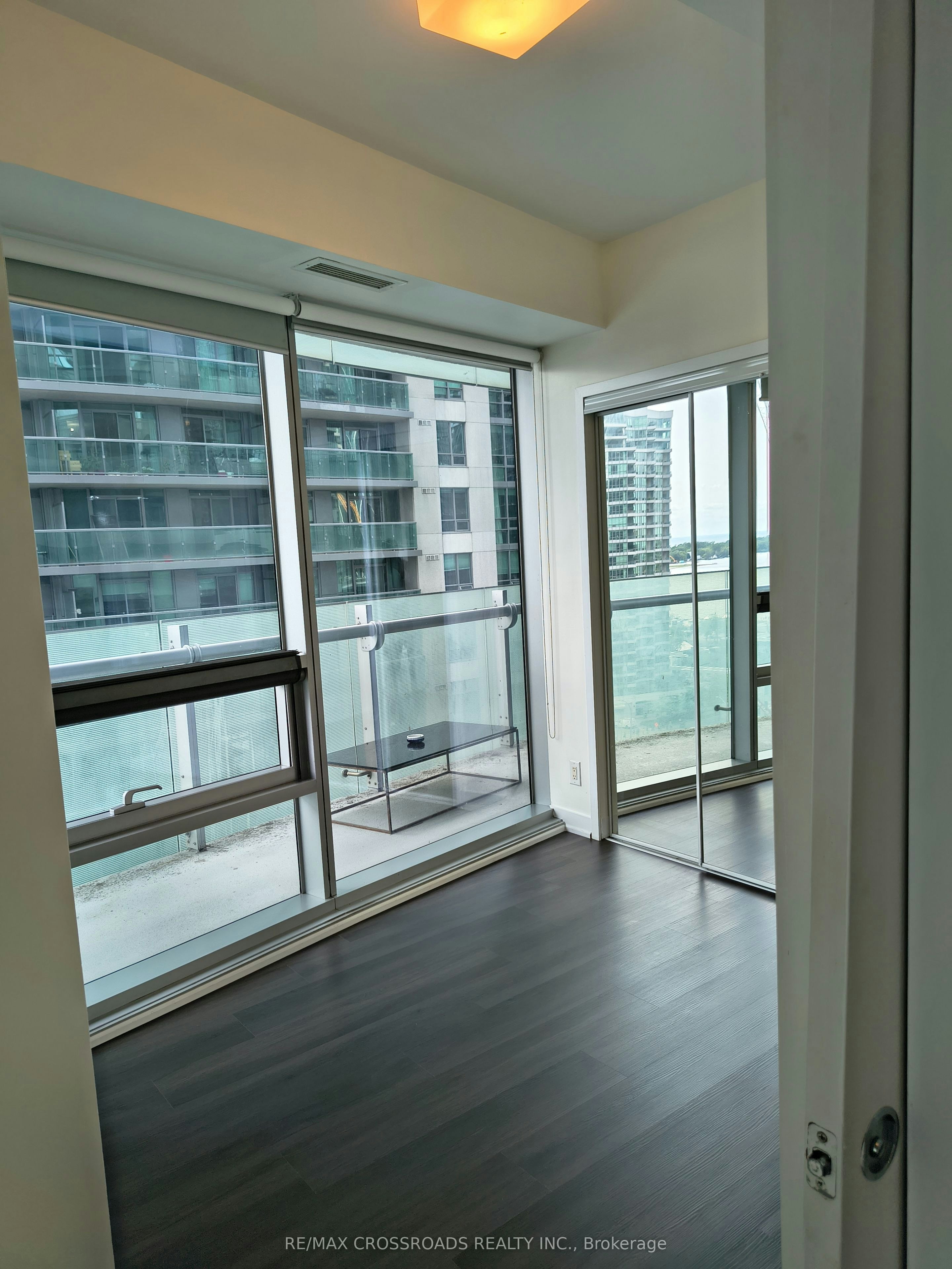 1104-12 York Street, Toronto, ON, M5J 2Z2 - 10