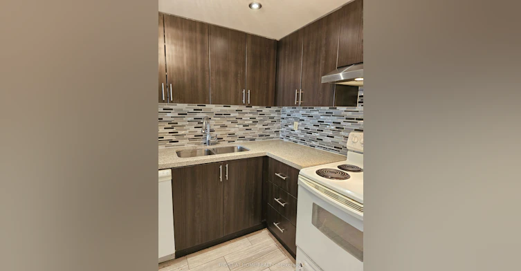 2011-711 Bay Street, Toronto, ON, M5G 2J8 - 3
