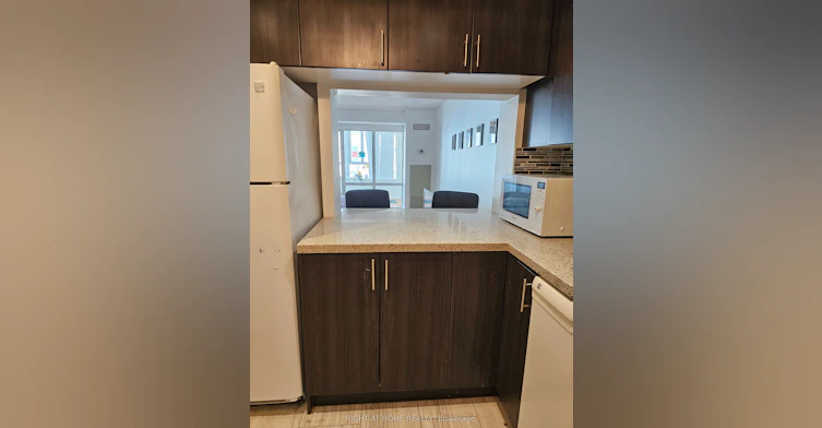 2011-711 Bay Street, Toronto, ON, M5G 2J8 - 4