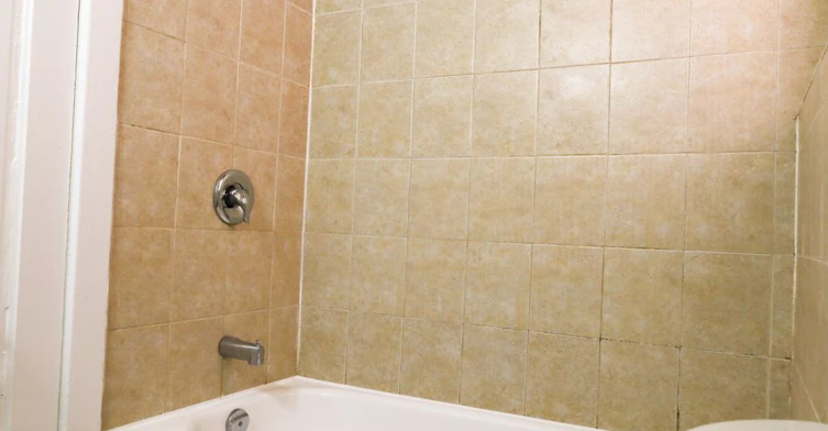 All Inclusive Upper-111 Northcliffe Boulevard, Toronto, ON, M6E 3K5 - 8