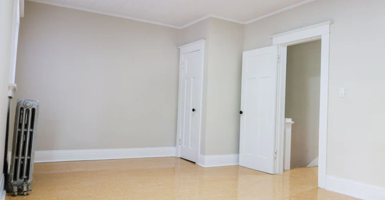 All Inclusive Upper-111 Northcliffe Boulevard, Toronto, ON, M6E 3K5 - 12