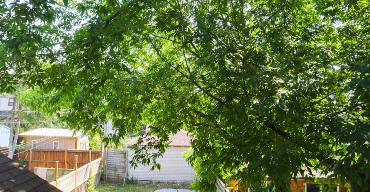 All Inclusive Upper-111 Northcliffe Boulevard, Toronto, ON, M6E 3K5 - 14