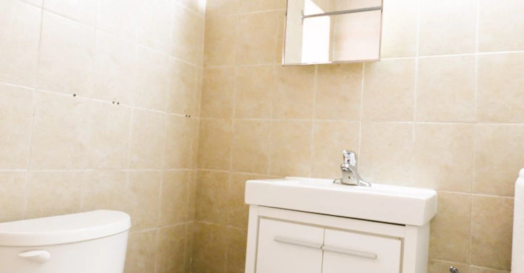 All Inclusive Upper-111 Northcliffe Boulevard, Toronto, ON, M6E 3K5 - 9