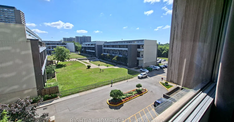 511-10 Sunny Glenway, Toronto, ON, M3C 2Z3 - 26