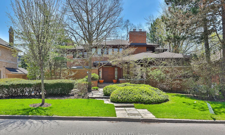 223 Hillhurst Boulevard