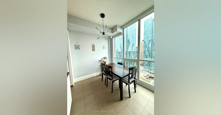 3803-16 Yonge Street, Toronto, ON, M5E 2A1 - 14