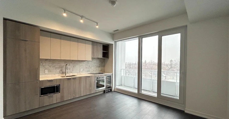 812-2020 Bathurst Street, Toronto, ON, M5P 0A6