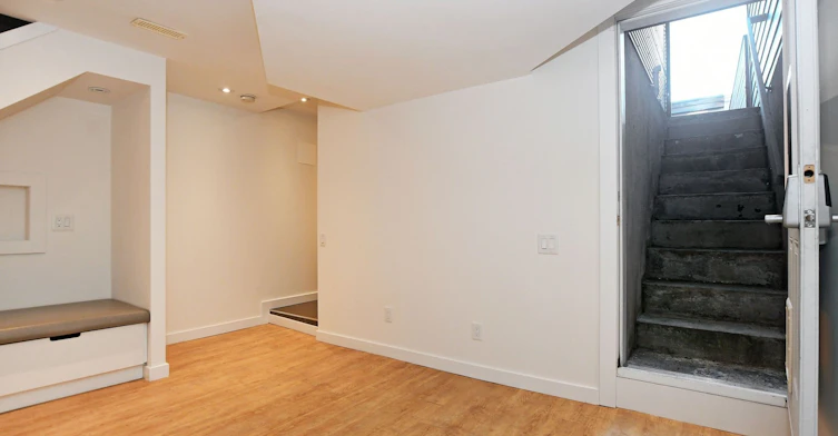10 Palmerston Avenue, Toronto, ON, M6J 2H7 - 48