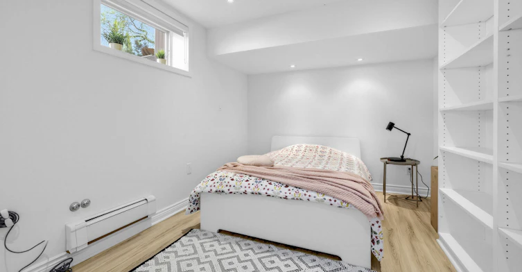 96 Whitehall Road, Toronto, ON, M4W 2C7 - 32