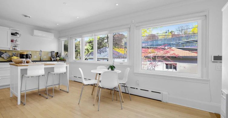 96 Whitehall Road, Toronto, ON, M4W 2C7 - 12