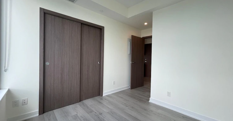 3205-19 Bathurst Street, Toronto, ON, M5V 0N2 - 10