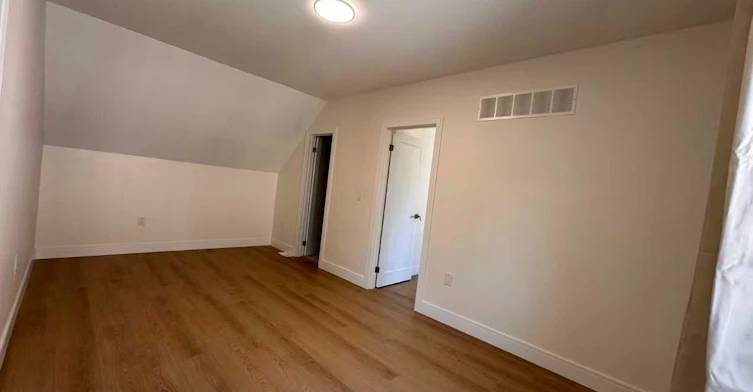 5-53 Bishop Avenue, Toronto, ON, M2M 1Z4 - 7