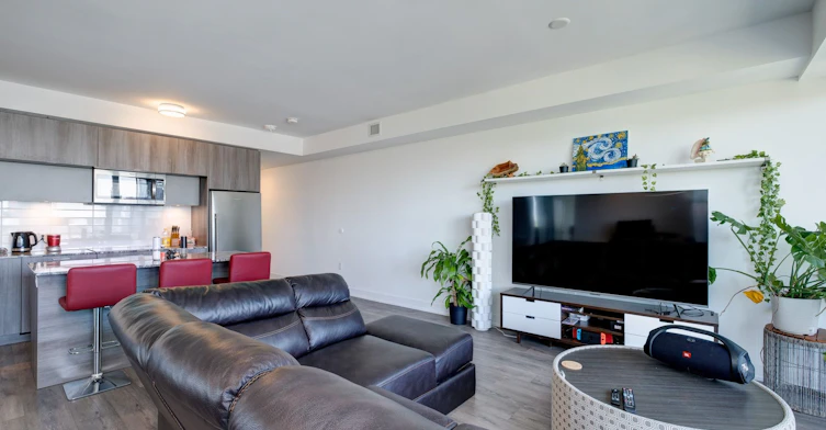 2302-575 Bloor Street E, Toronto, ON, M4X 1J8 - 10