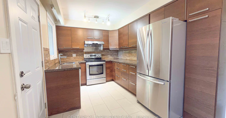 11 Danville Drive, Toronto, ON, M2P 1H7 - 12
