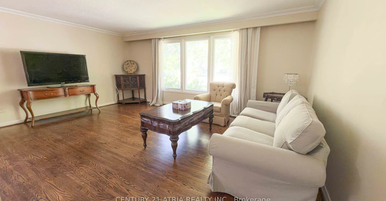 11 Danville Drive, Toronto, ON, M2P 1H7 - 7