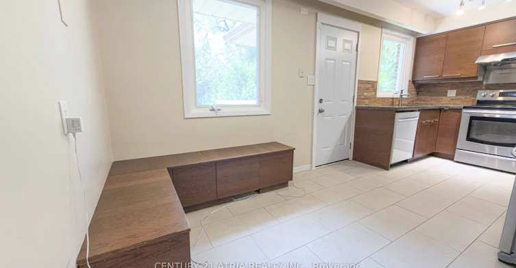 11 Danville Drive, Toronto, ON, M2P 1H7 - 15