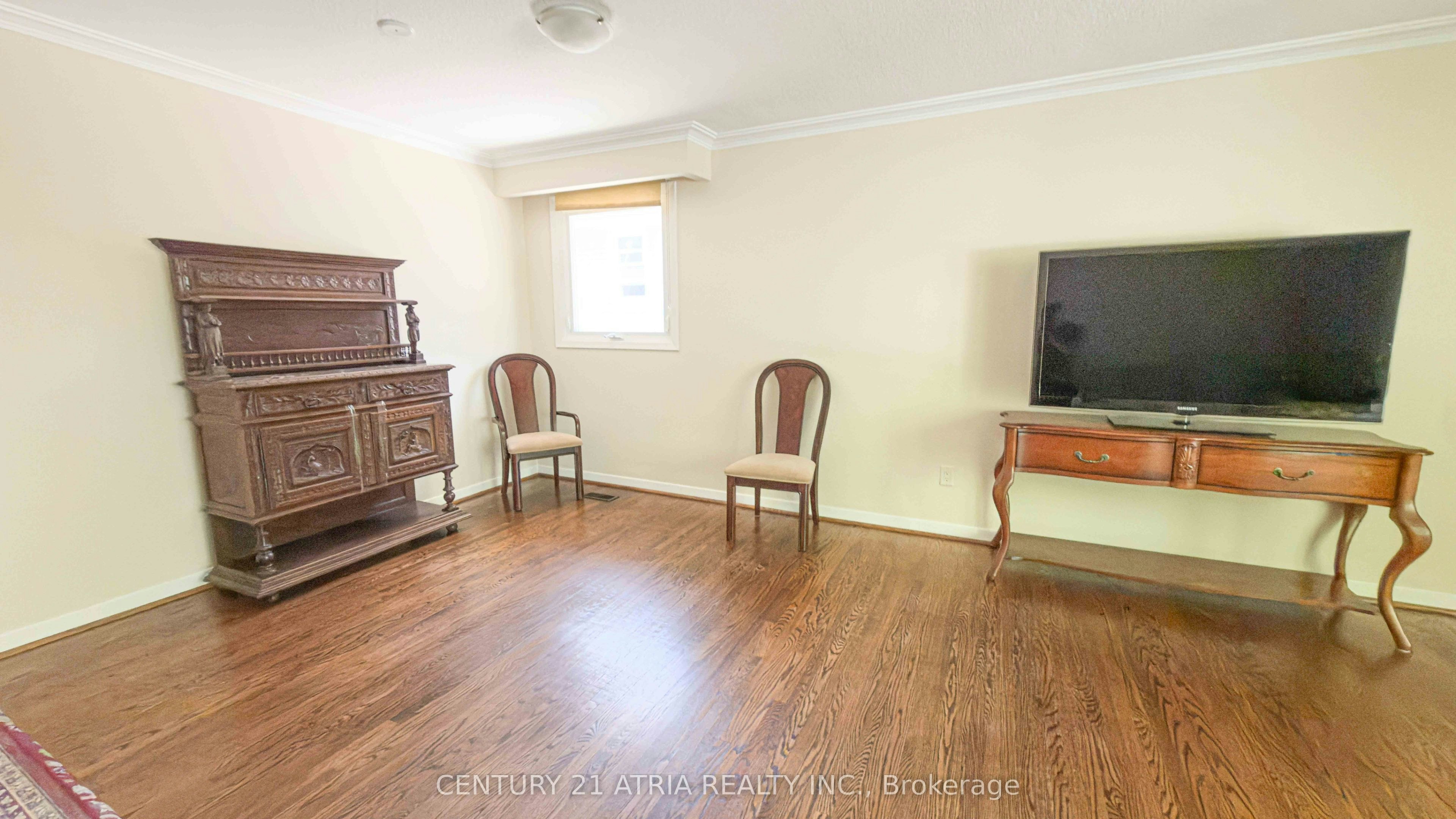 11 Danville Drive, Toronto, ON, M2P 1H7 - 8
