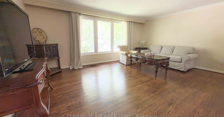 11 Danville Drive, Toronto, ON, M2P 1H7 - 10