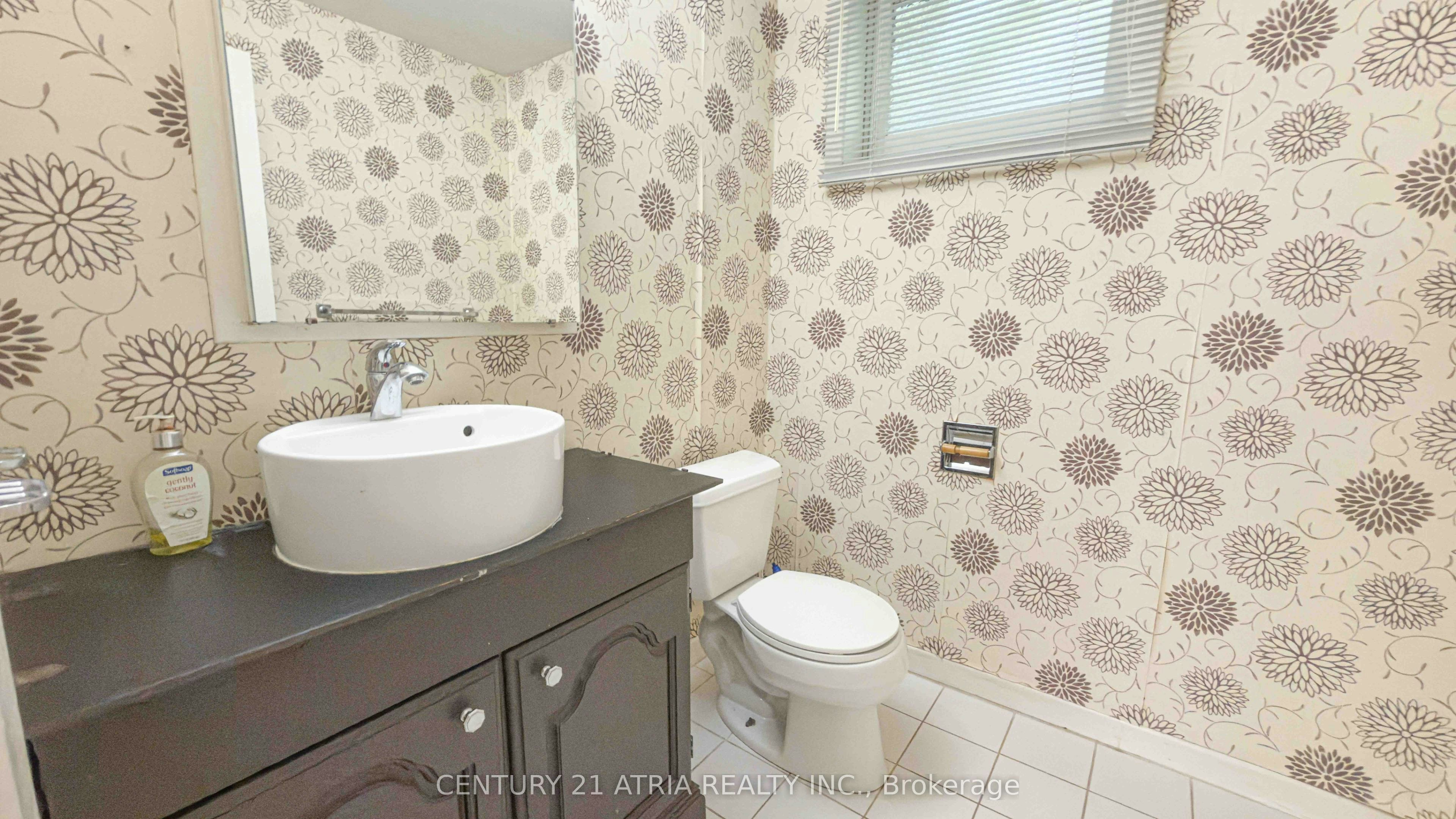 11 Danville Drive, Toronto, ON, M2P 1H7 - 26