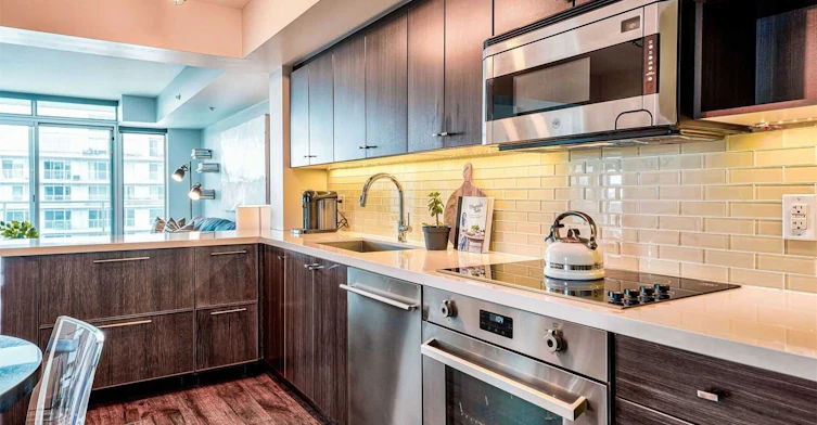 1209 W-565 Wilson Avenue, Toronto, ON, M6S 4A8 - 13