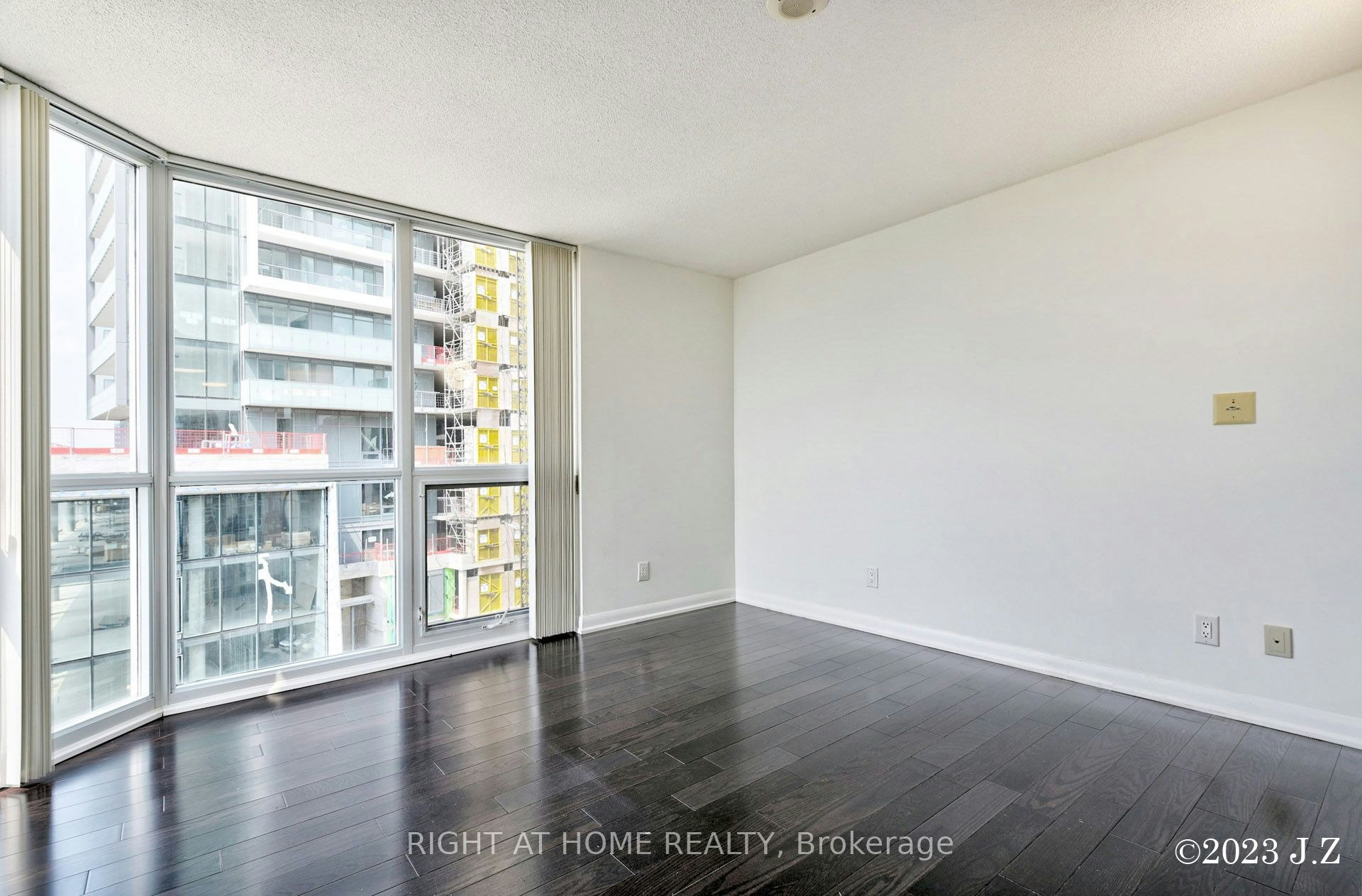 1009-5793 Yonge Street, Toronto, ON, M2M 0A9 - 8