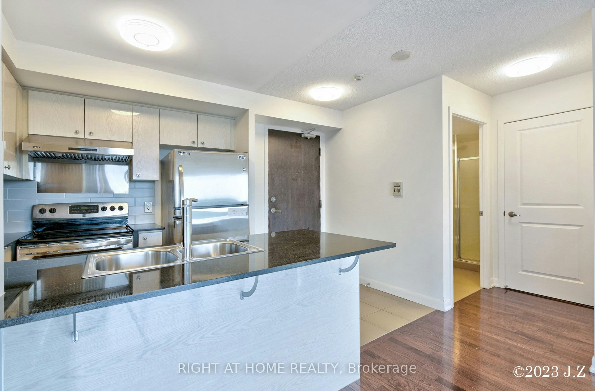 1009-5793 Yonge Street, Toronto, ON, M2M 0A9 - 4