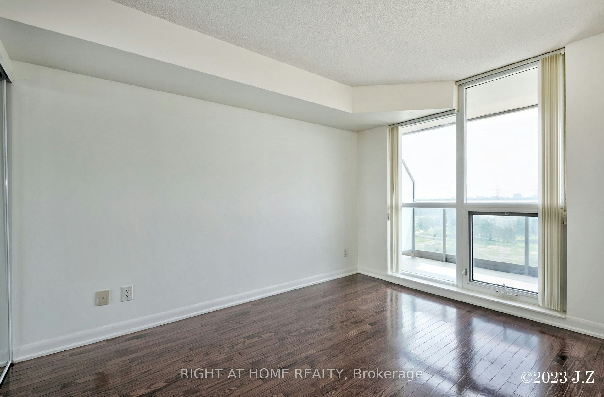1009-5793 Yonge Street, Toronto, ON, M2M 0A9 - 11