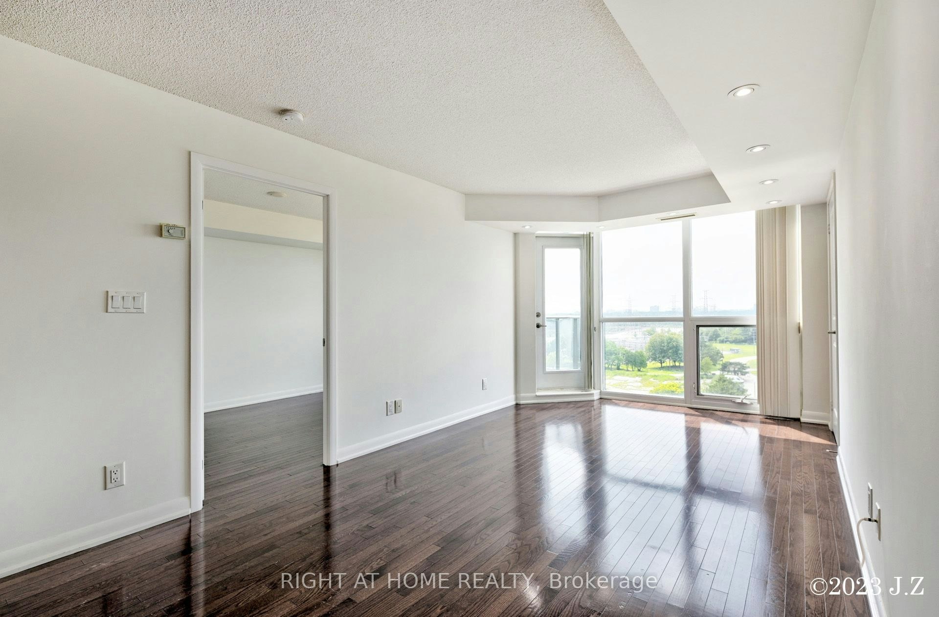 1009-5793 Yonge Street, Toronto, ON, M2M 0A9 - 7
