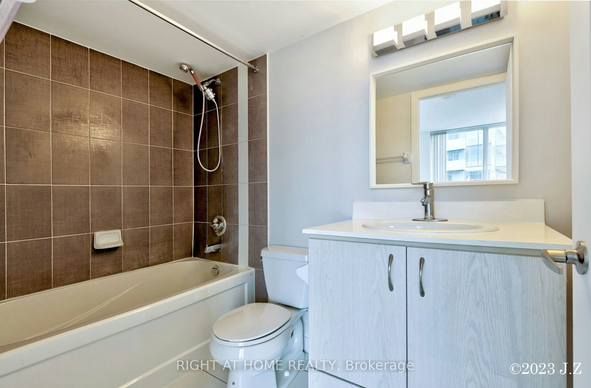 1009-5793 Yonge Street, Toronto, ON, M2M 0A9 - 10