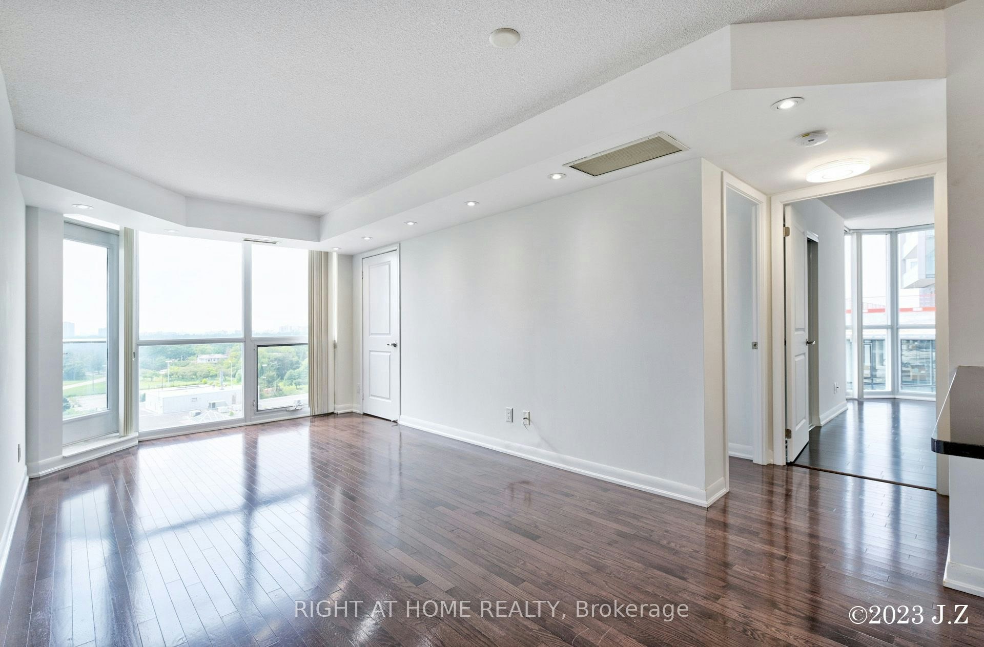 1009-5793 Yonge Street, Toronto, ON, M2M 0A9 - 6