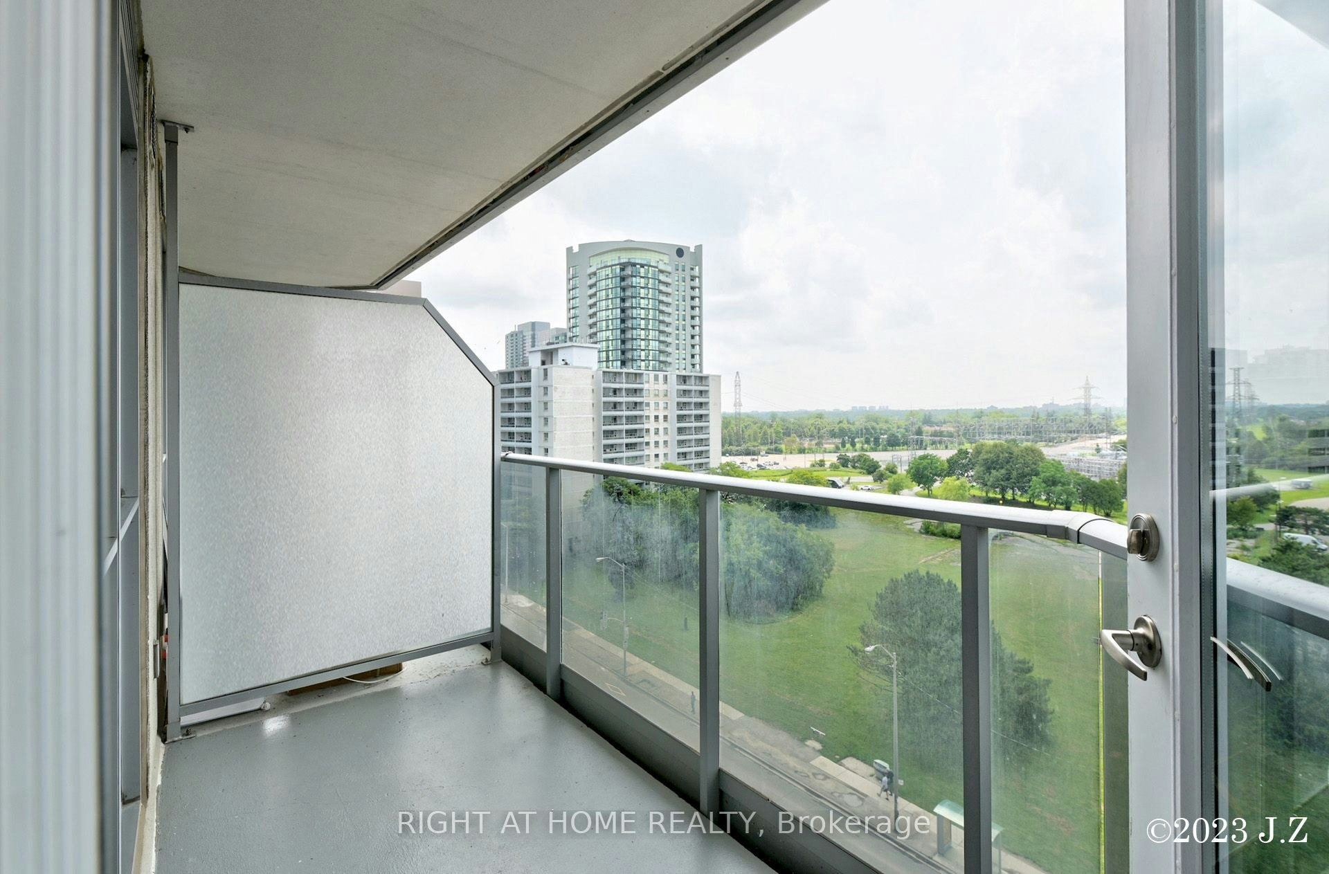 1009-5793 Yonge Street, Toronto, ON, M2M 0A9 - 16