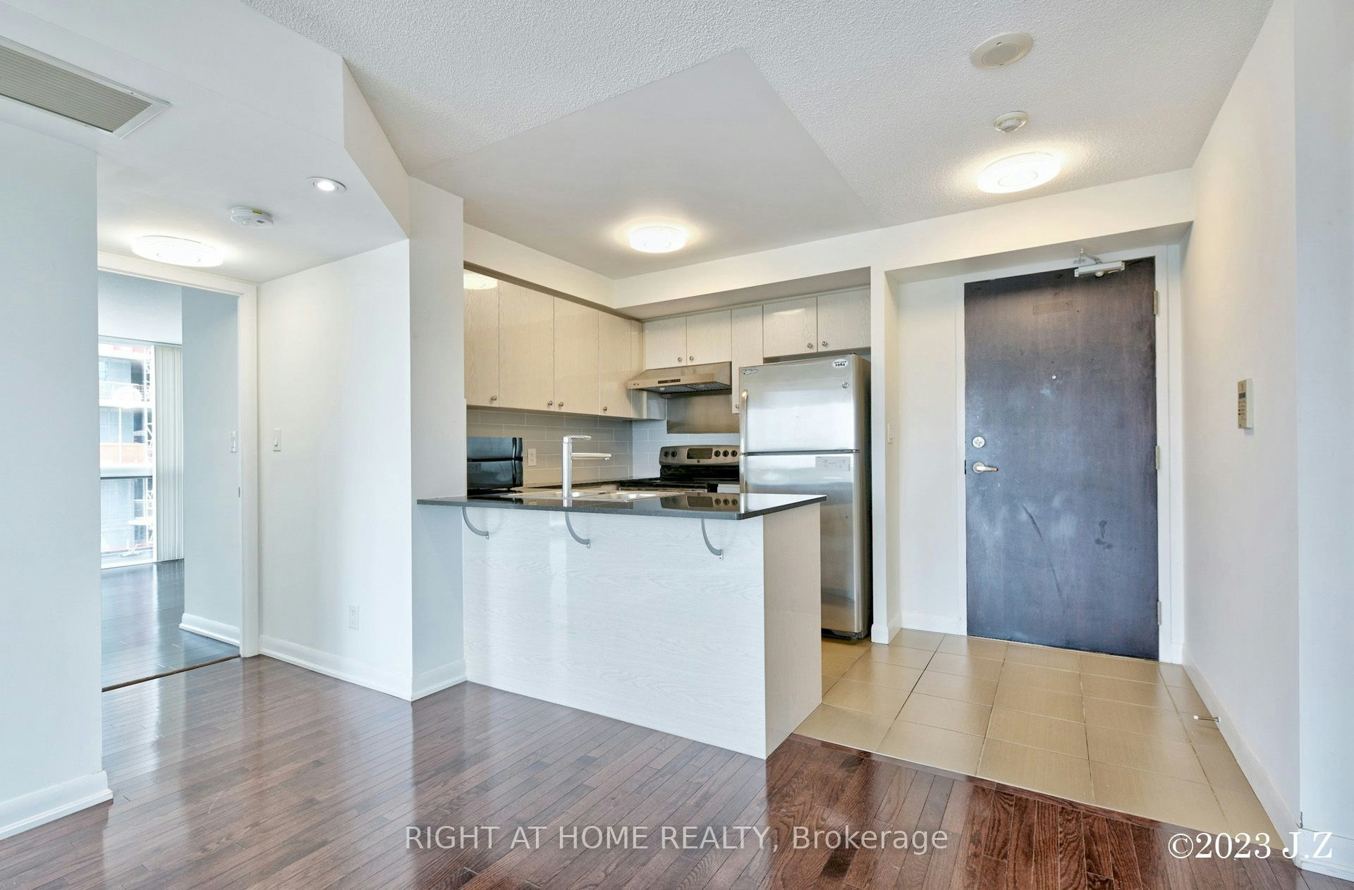 1009-5793 Yonge Street, Toronto, ON, M2M 0A9 - 5