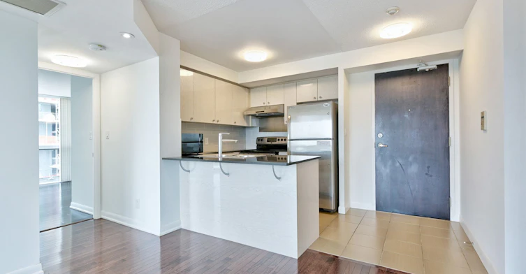 1009-5793 Yonge Street, Toronto, ON, M2M 0A9 - 5