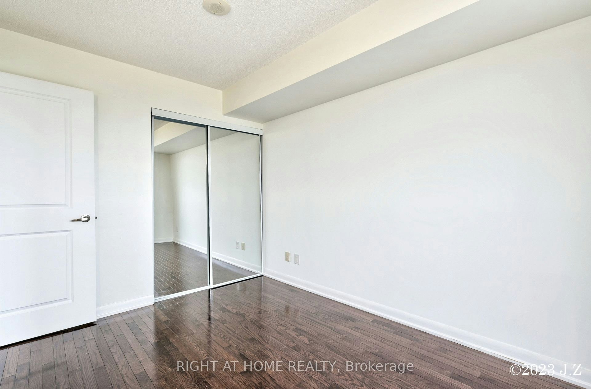 1009-5793 Yonge Street, Toronto, ON, M2M 0A9 - 12