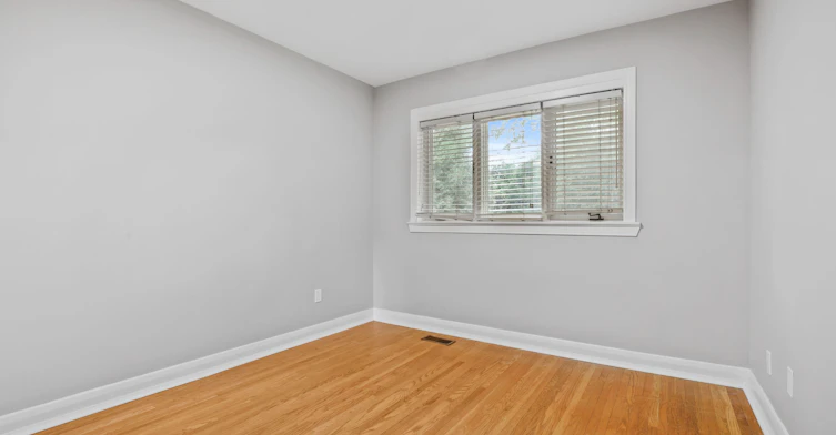 121 Elvaston Drive, Toronto, ON, M4A 1N8 - 17