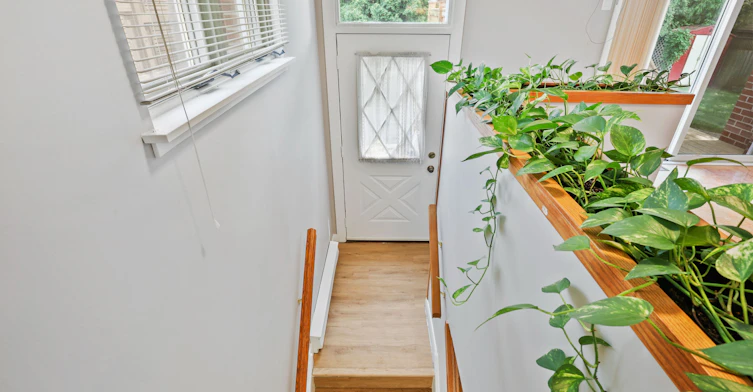 121 Elvaston Drive, Toronto, ON, M4A 1N8 - 18
