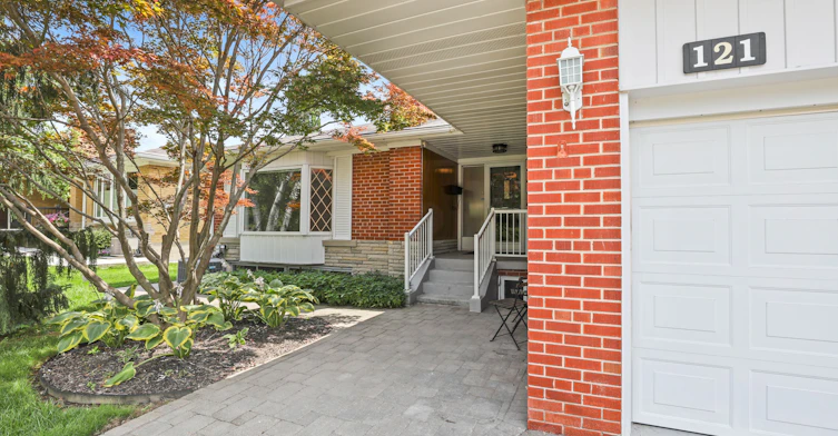 121 Elvaston Drive, Toronto, ON, M4A 1N8 - 27