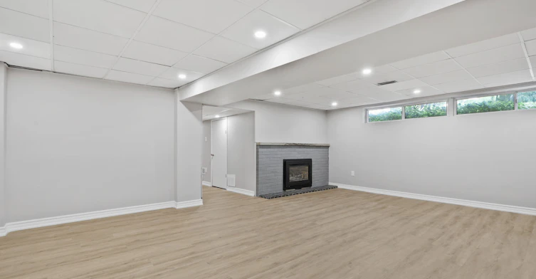 121 Elvaston Drive, Toronto, ON, M4A 1N8 - 20