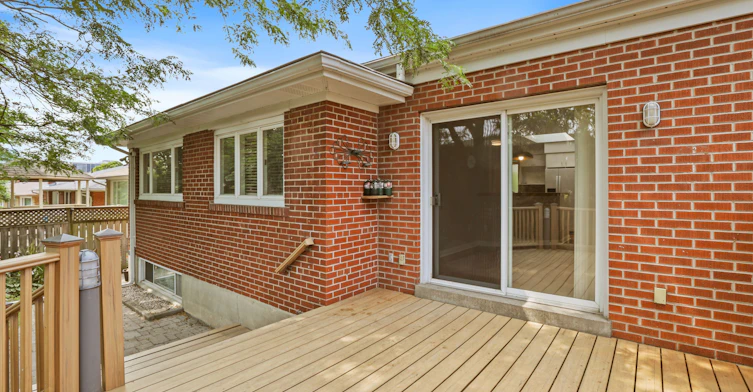 121 Elvaston Drive, Toronto, ON, M4A 1N8 - 23