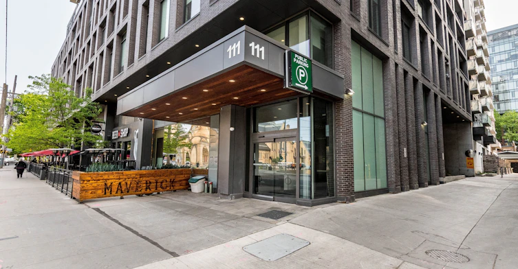 318-111 Bathurst Street, Toronto, ON, M5V 0M9 - 19