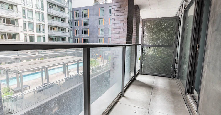 318-111 Bathurst Street, Toronto, ON, M5V 0M9 - 14