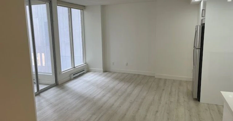 702-55 Centre Avenue, Toronto, ON, M5G 1R4 - 2