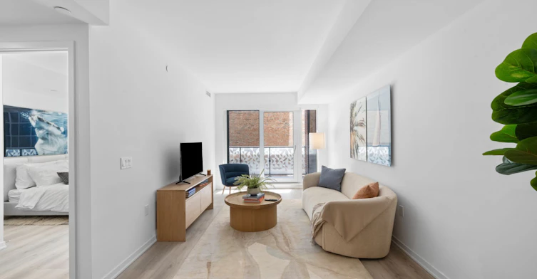 411-101 Roehampton Avenue, Toronto, ON, M4P 2W2 - 2