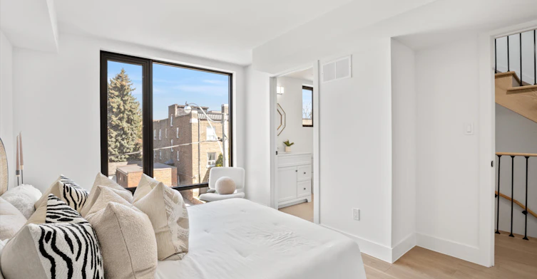 Main/Upper-3 Heydon Park Road, Toronto, ON, M6J 2C7 - 18
