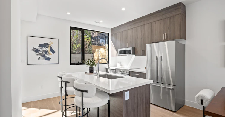 Main/Upper-3 Heydon Park Road, Toronto, ON, M6J 2C7 - 10