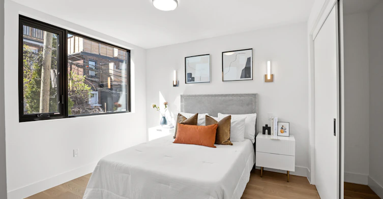 Main/Upper-3 Heydon Park Road, Toronto, ON, M6J 2C7 - 15
