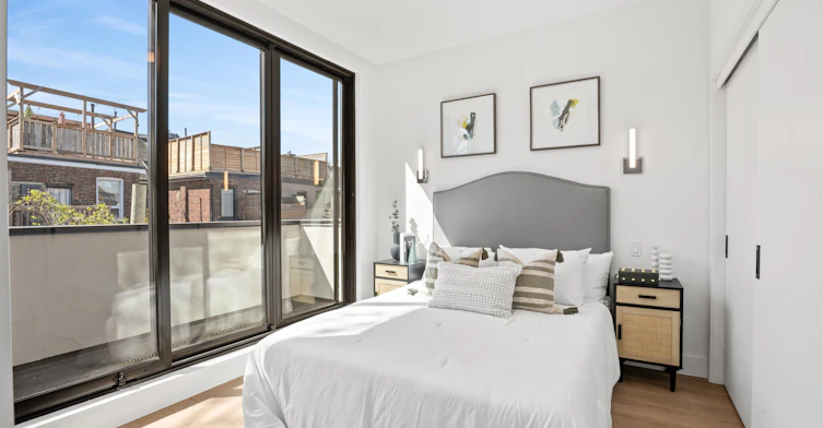 Main/Upper-3 Heydon Park Road, Toronto, ON, M6J 2C7 - 19