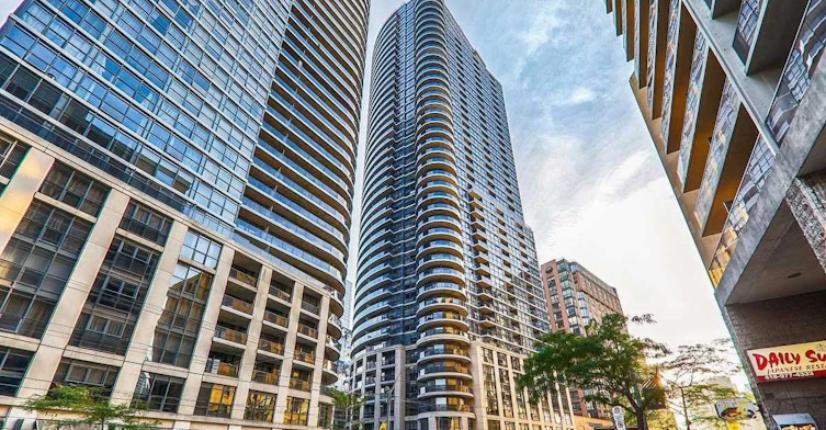 1905-21 Carlton Street, Toronto, ON, M5B 1L3
